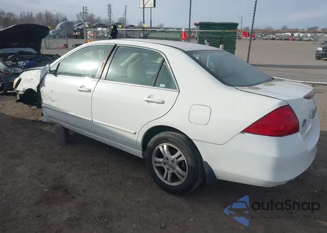 2006 Honda Accord 2.4 Se z USA, uszkodzony, nr VIN 1HGCM56386A150443